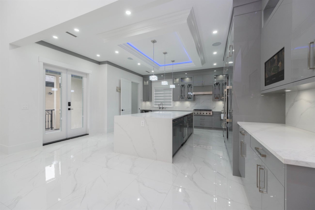 1100 Como Lake Avenue - Central Coquitlam single-family-residence for Sale, 10 Bedrooms (R3104257)# - 8