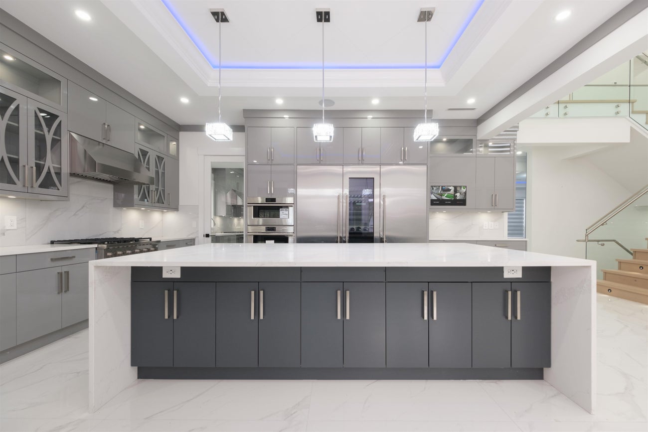 1100 Como Lake Avenue - Central Coquitlam single-family-residence for Sale, 10 Bedrooms (R3104257)# - 9