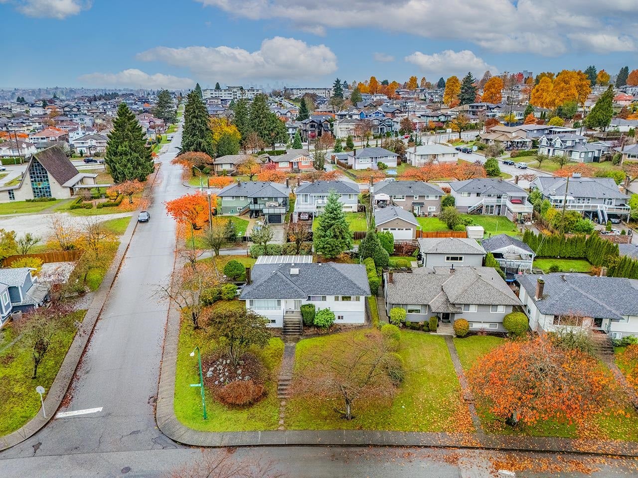 4619 Westlawn Drive - Brentwood Park Single Family Residence for Sale, 7 Bedrooms (R3104304)# - 4