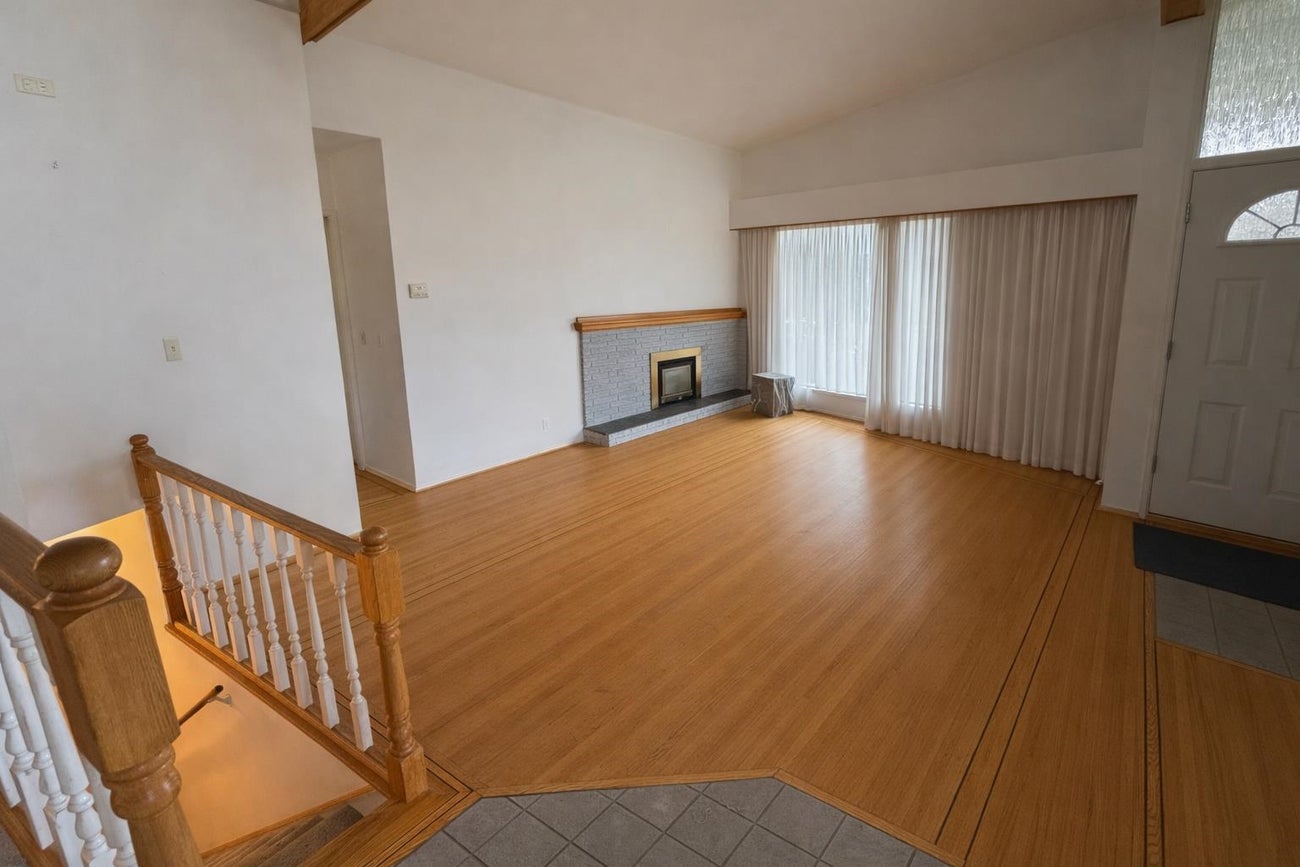 362 Seaforth Crescent - Central Coquitlam Single Family Residence for Sale, 3 Bedrooms (R3104308)# - 8