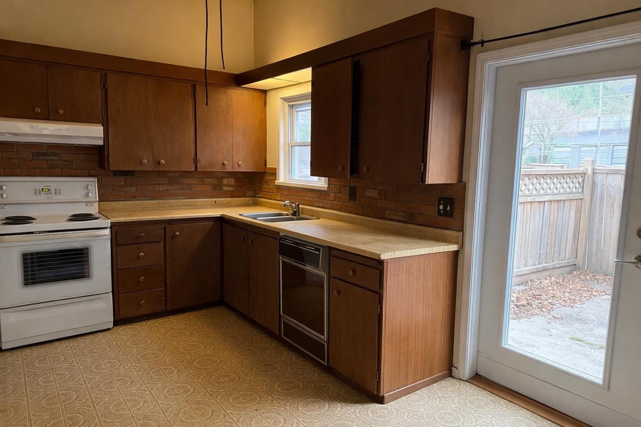 362 Seaforth Crescent - Central Coquitlam Single Family Residence for Sale, 3 Bedrooms (R3104308)# - 9
