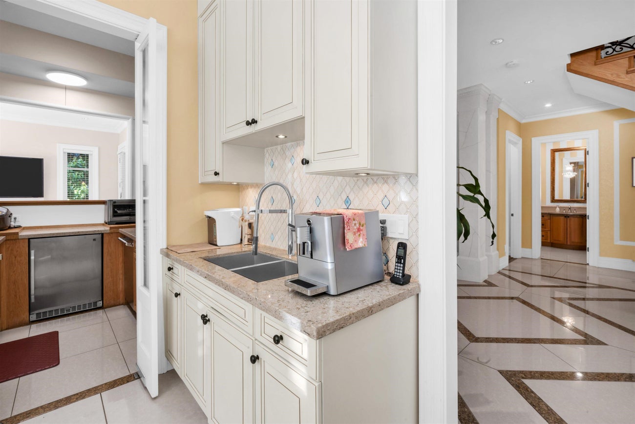 8233 Government Road - Government Road Single Family Residence for Sale, 7 Bedrooms (R3104352)# - 17