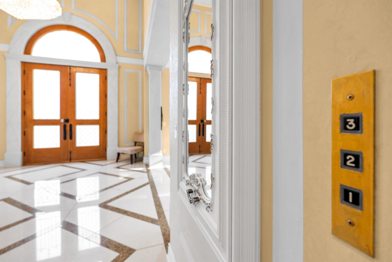 8233 Government Road - Government Road Single Family Residence for Sale, 7 Bedrooms (R3104352)# - 19