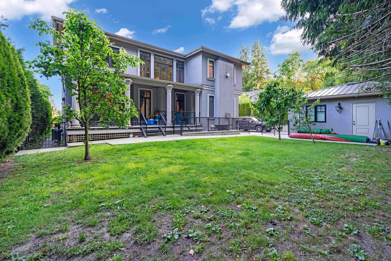 8233 Government Road - Government Road Single Family Residence for Sale, 7 Bedrooms (R3104352)# - 39