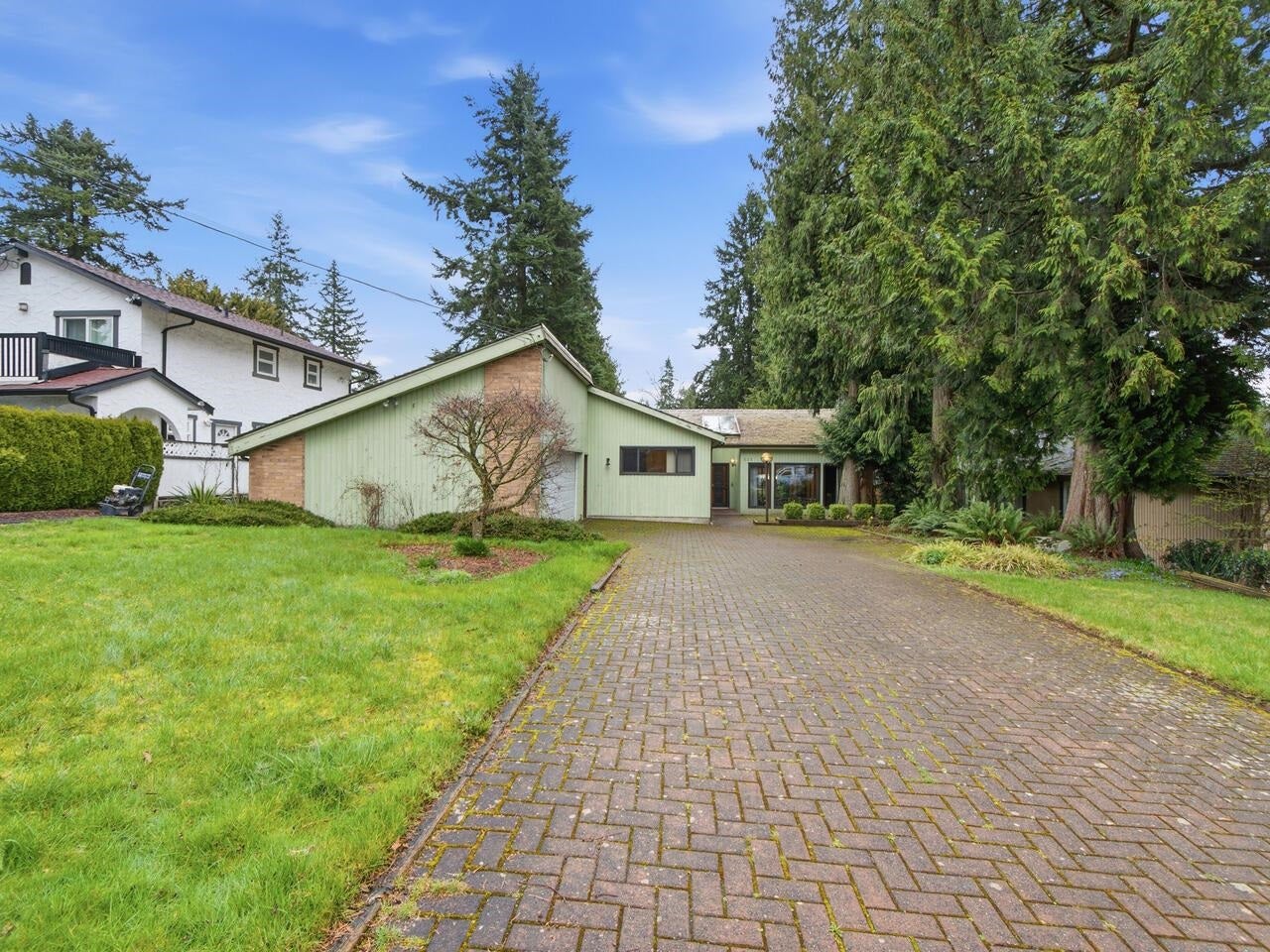 533 Ascot Street - Central Coquitlam Single Family Residence for Sale, 4 Bedrooms (R3104386)# - 1