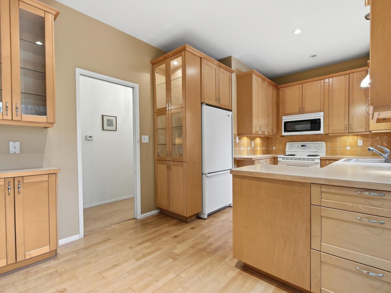 533 Ascot Street - Central Coquitlam Single Family Residence for Sale, 4 Bedrooms (R3104386)# - 9