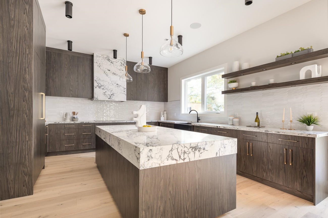 936 Poirier Street - Harbour Place Single Family Residence for Sale, 6 Bedrooms (R3104827)# - 3