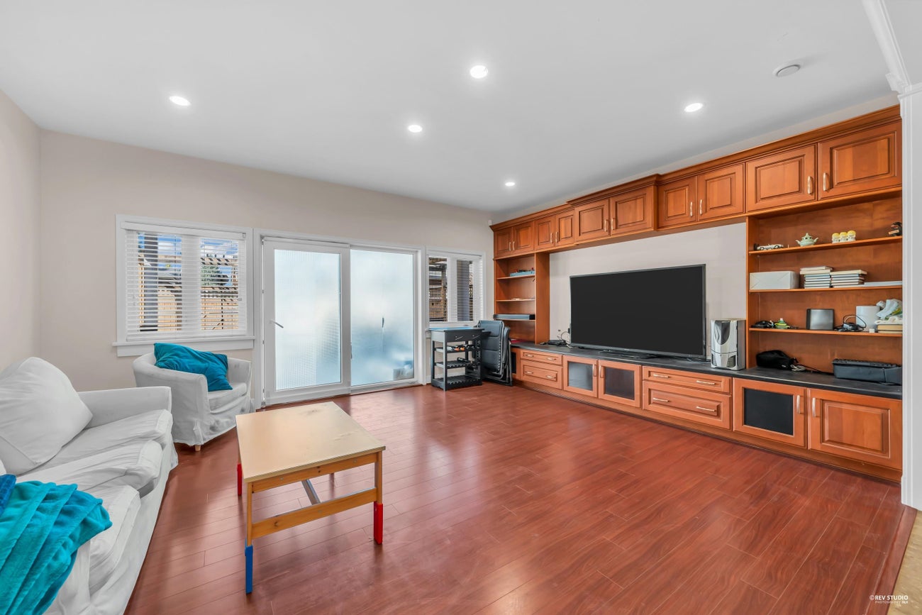 1877 Lemax Avenue - Central Coquitlam Single Family Residence for Sale, 5 Bedrooms (R3104911)# - 16