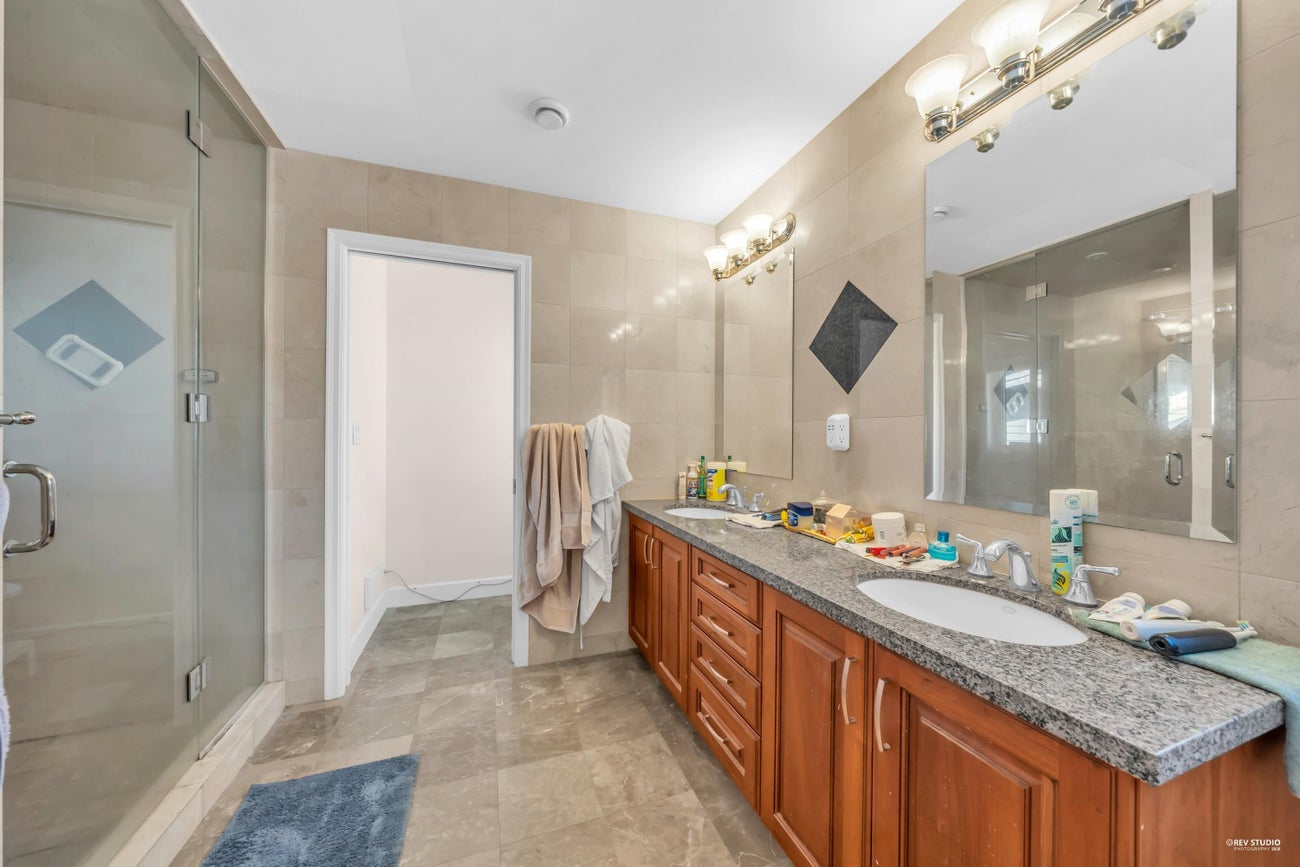 1877 Lemax Avenue - Central Coquitlam Single Family Residence for Sale, 5 Bedrooms (R3104911)# - 24