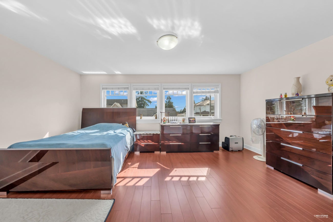 1877 Lemax Avenue - Central Coquitlam Single Family Residence for Sale, 5 Bedrooms (R3104911)# - 31