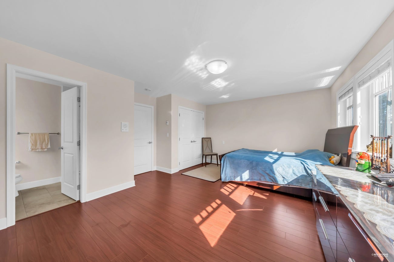 1877 Lemax Avenue - Central Coquitlam Single Family Residence for Sale, 5 Bedrooms (R3104911)# - 32