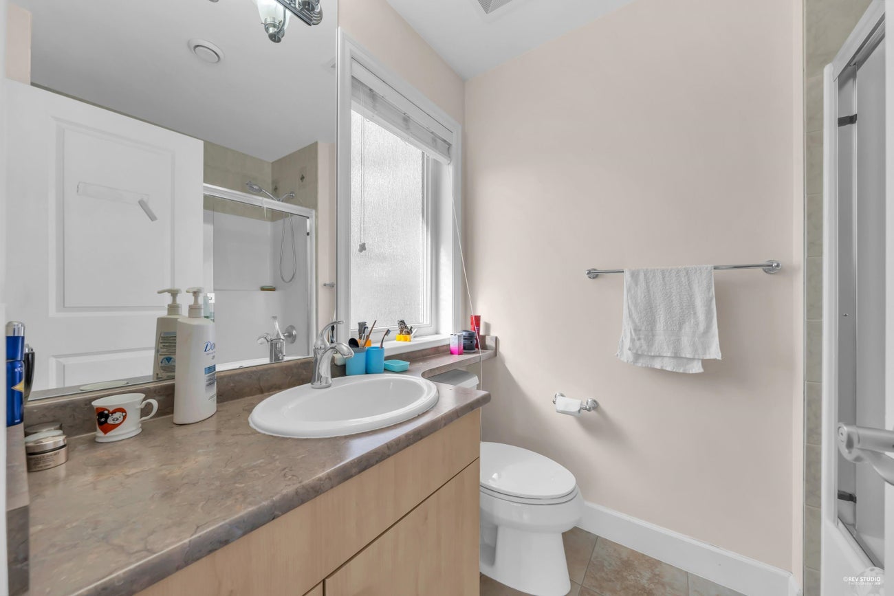 1877 Lemax Avenue - Central Coquitlam Single Family Residence for Sale, 5 Bedrooms (R3104911)# - 33