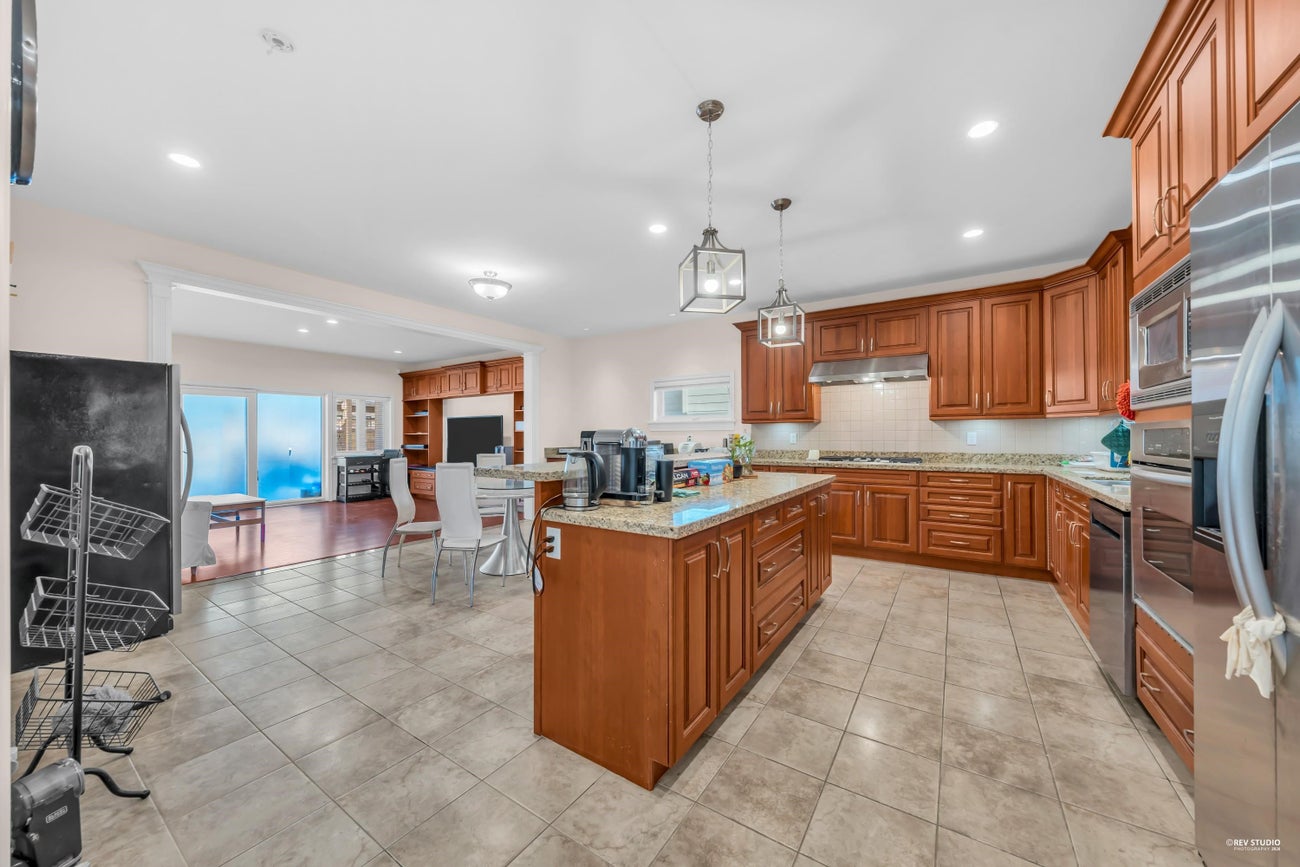 1877 Lemax Avenue - Central Coquitlam Single Family Residence for Sale, 5 Bedrooms (R3104911)# - 9