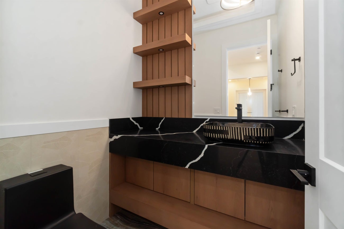 827 Atkins Street - Harbour Place Single Family Residence for Sale, 8 Bedrooms (R3105275)# - 24