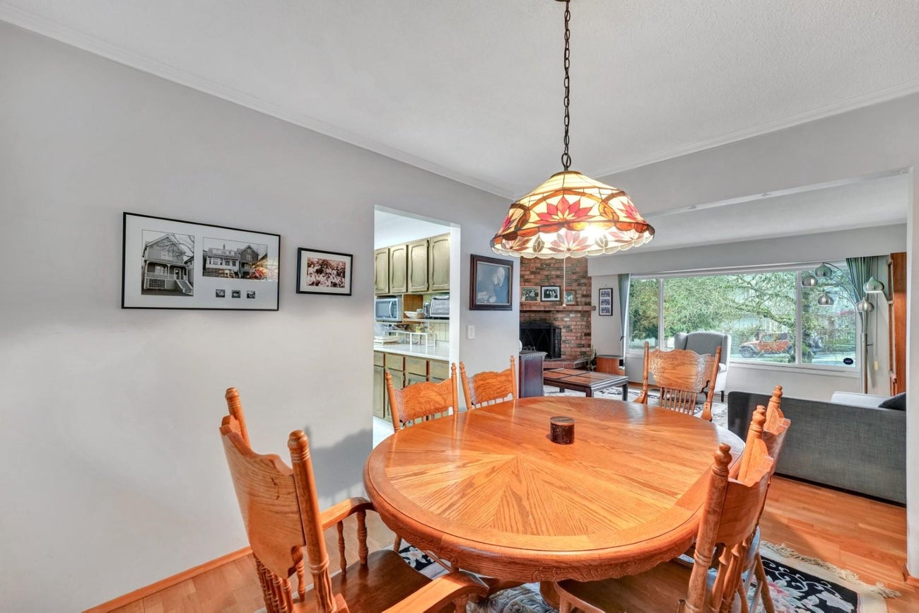 733 Shaw Avenue - Coquitlam West Single Family Residence for Sale, 5 Bedrooms (R3105536)# - 11