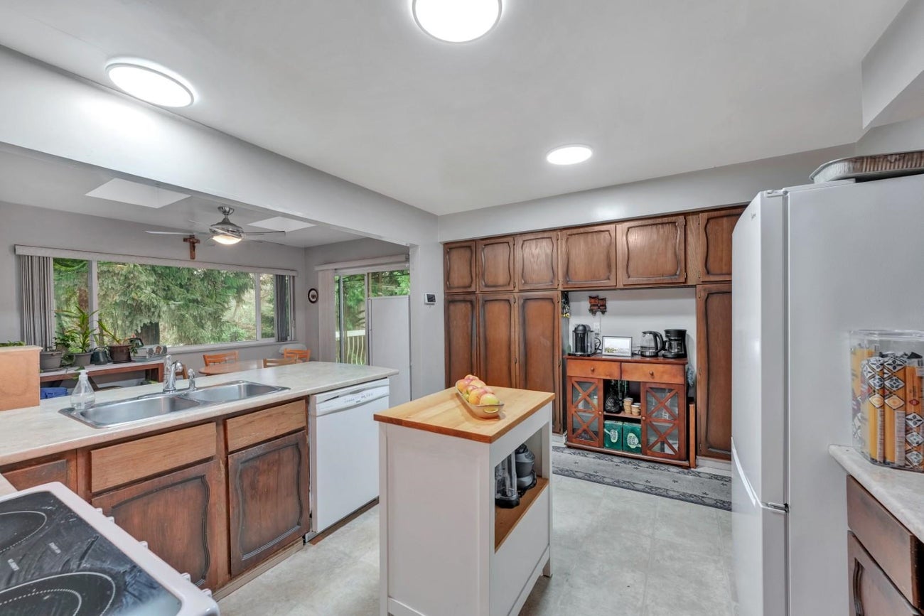 733 Shaw Avenue - Coquitlam West Single Family Residence for Sale, 5 Bedrooms (R3105536)# - 12