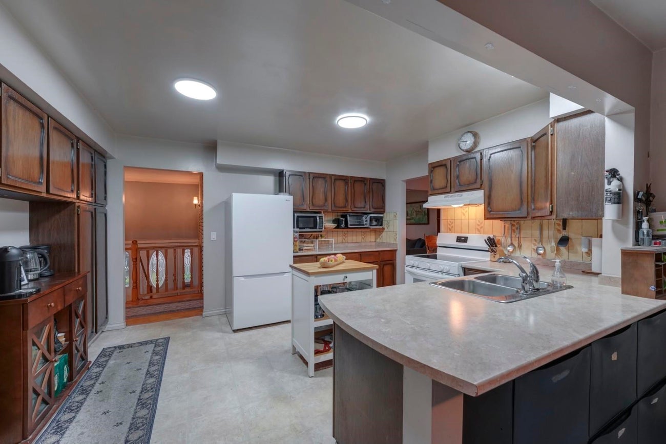 733 Shaw Avenue - Coquitlam West Single Family Residence for Sale, 5 Bedrooms (R3105536)# - 13