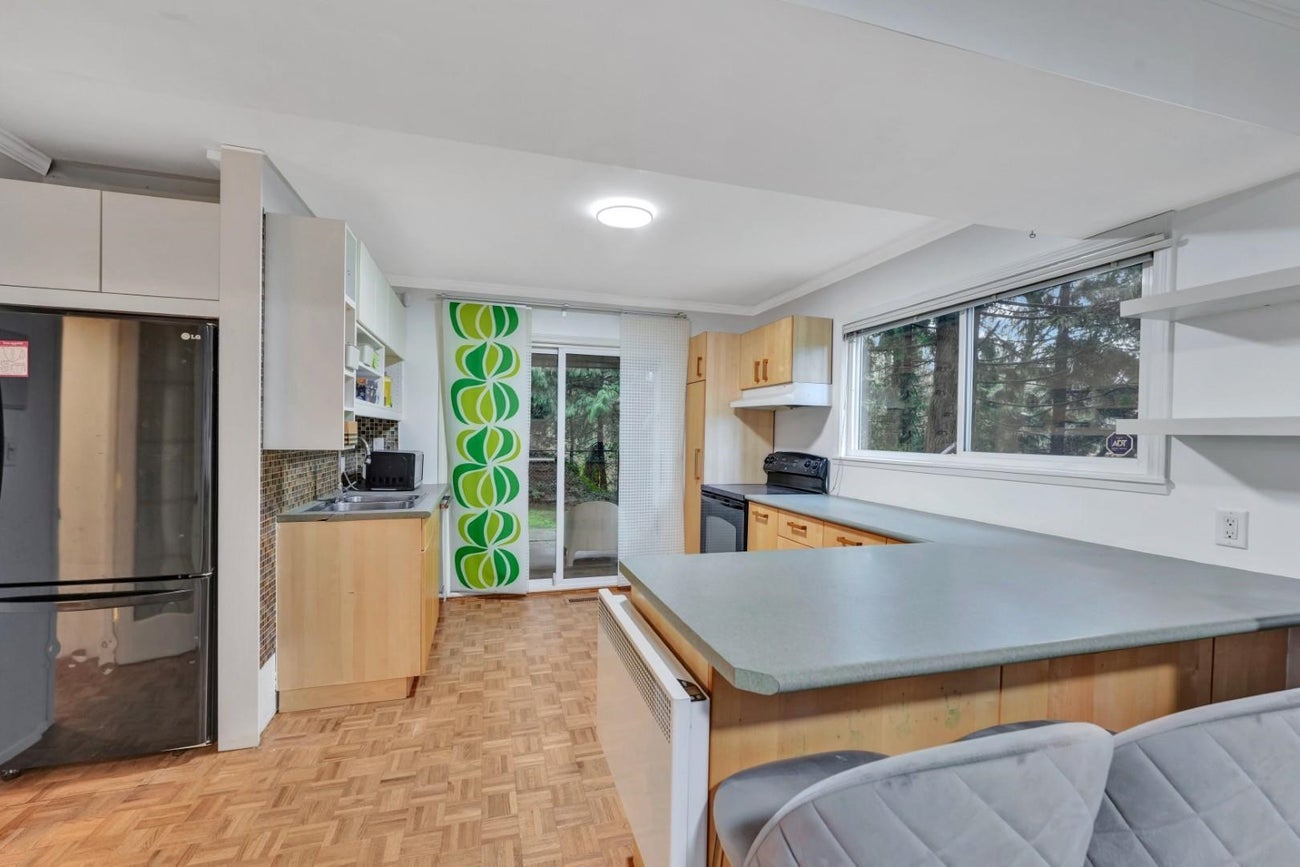 733 Shaw Avenue - Coquitlam West Single Family Residence for Sale, 5 Bedrooms (R3105536)# - 25