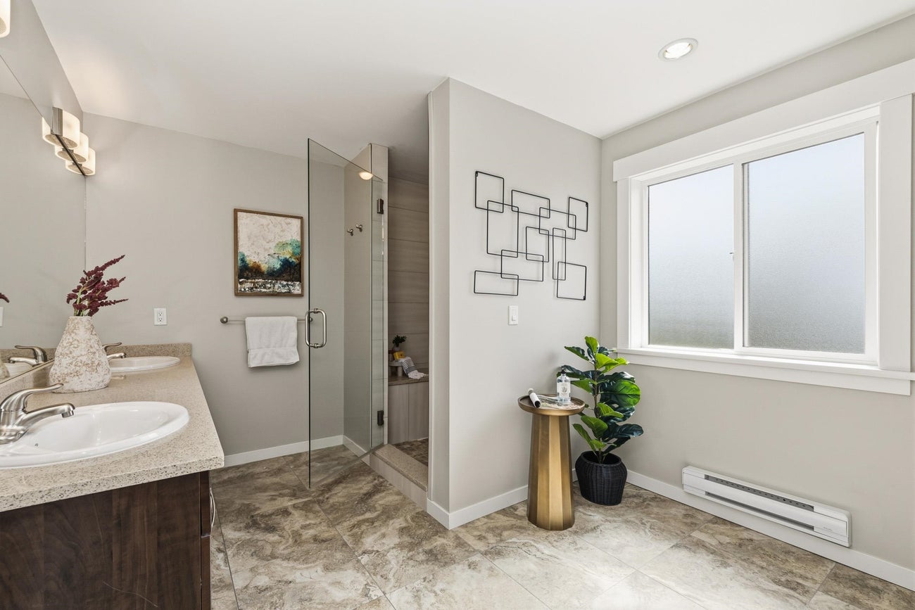 2558 Burian Drive - Coquitlam East Single Family Residence for Sale, 3 Bedrooms (R3105558)# - 21