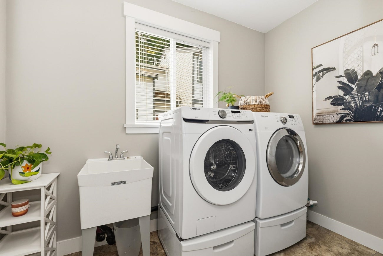 2558 Burian Drive - Coquitlam East Single Family Residence for Sale, 3 Bedrooms (R3105558)# - 27