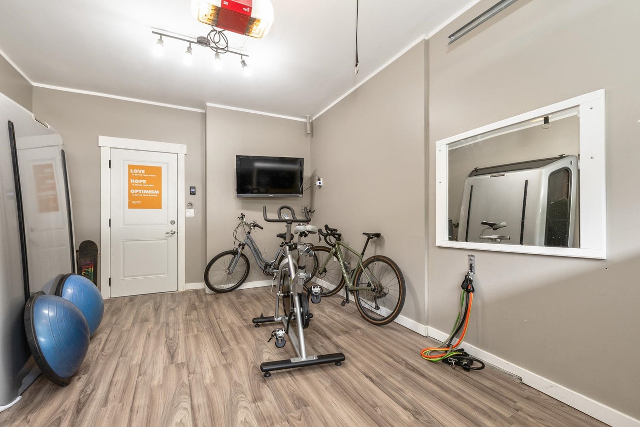 2558 Burian Drive - Coquitlam East Single Family Residence for Sale, 3 Bedrooms (R3105558)# - 29