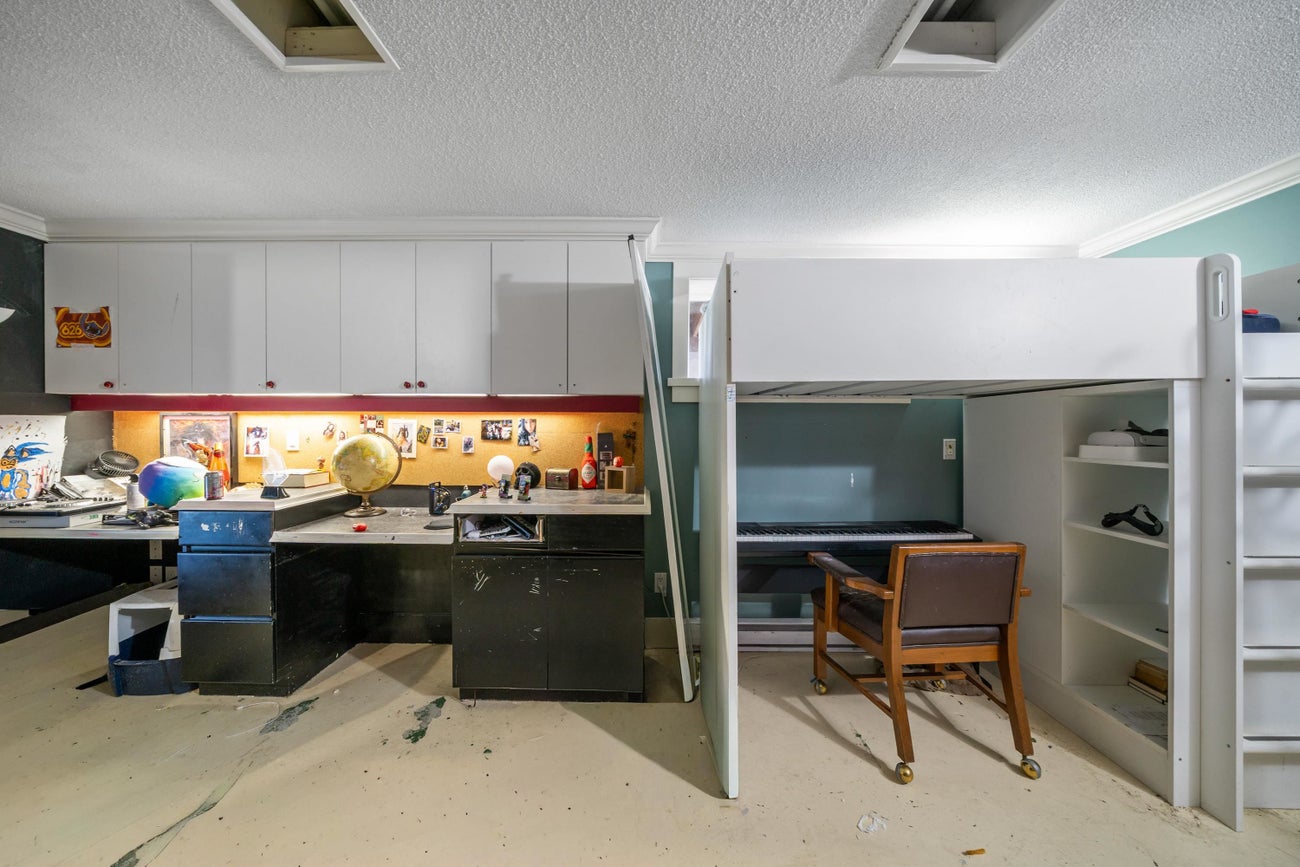 360 Seaforth Crescent - Central Coquitlam single-family-residence for Sale, 4 Bedrooms (R3105658)# - 26