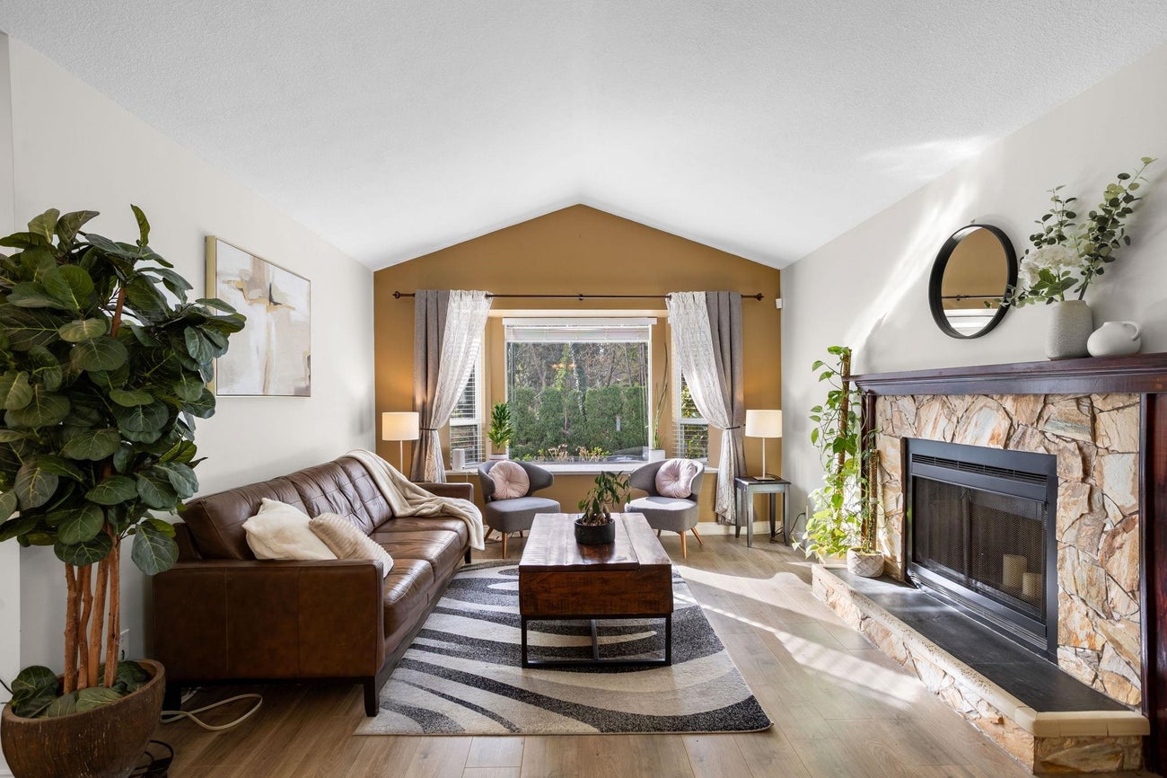 2983 Walton Avenue - Canyon Springs Single Family Residence for Sale, 3 Bedrooms (R3105682)# - 2