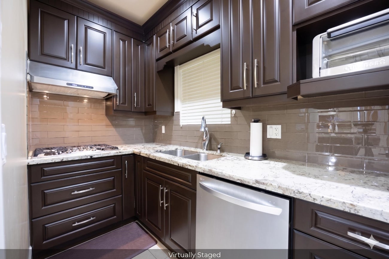 913 Quadling Avenue - Maillardville single-family-residence for Sale, 9 Bedrooms (R3106282)# - 13