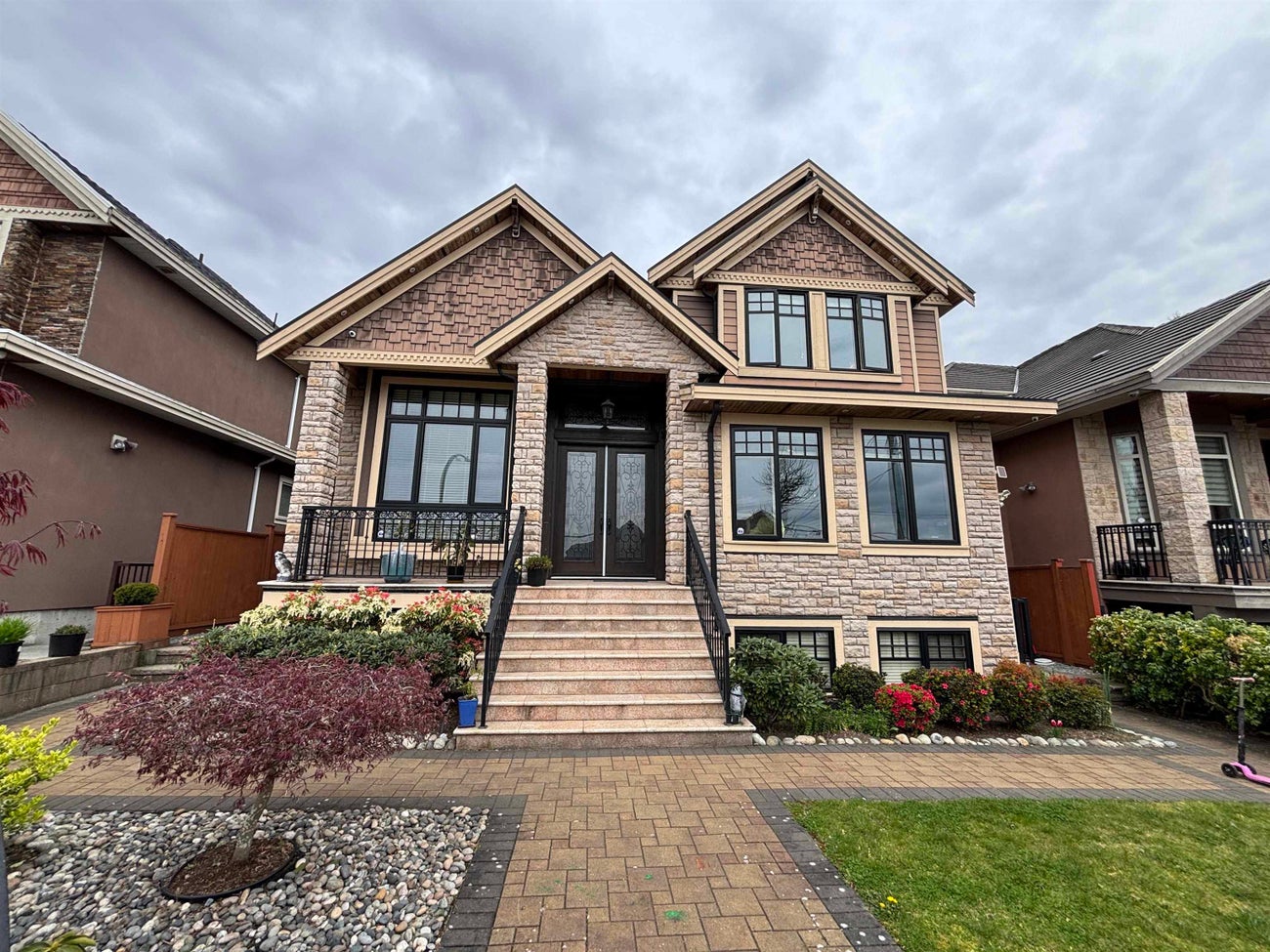 913 Quadling Avenue - Maillardville single-family-residence for Sale, 9 Bedrooms (R3106282)# - 1