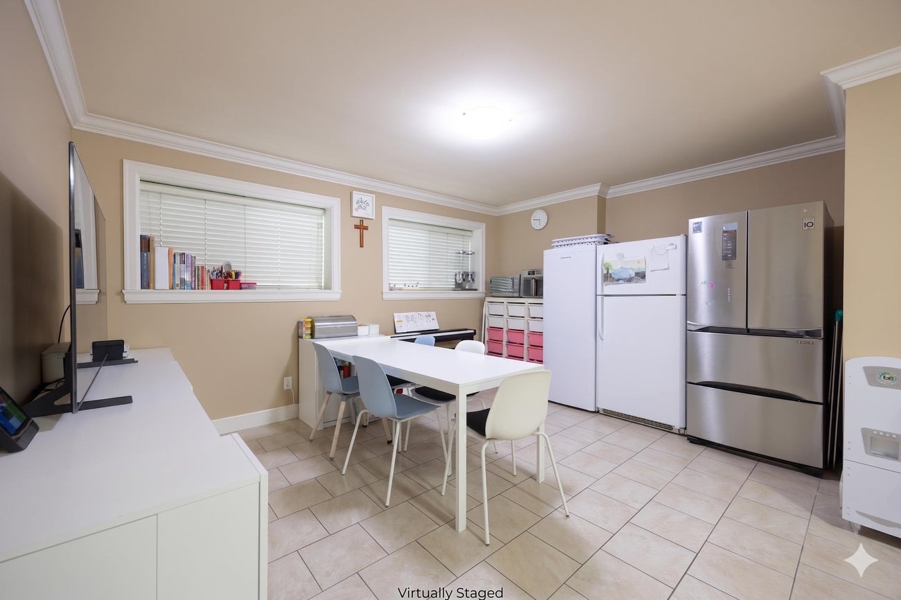 913 Quadling Avenue - Maillardville single-family-residence for Sale, 9 Bedrooms (R3106282)# - 32