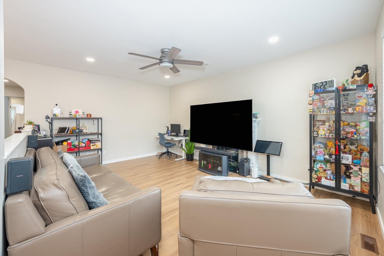 418 Balfour Drive - Coquitlam East Single Family Residence for Sale, 7 Bedrooms (R3106500)# - 15