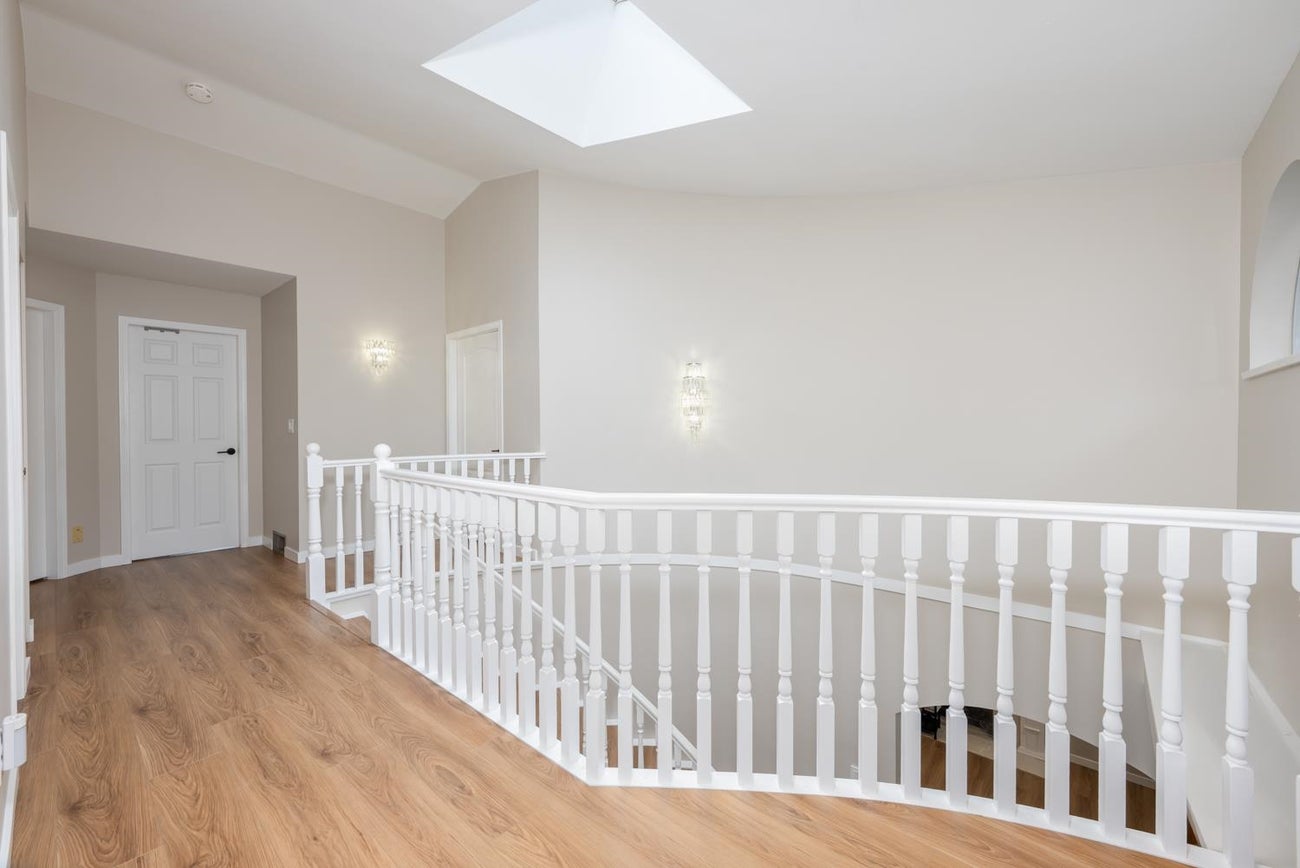 418 Balfour Drive - Coquitlam East Single Family Residence for Sale, 7 Bedrooms (R3106500)# - 16