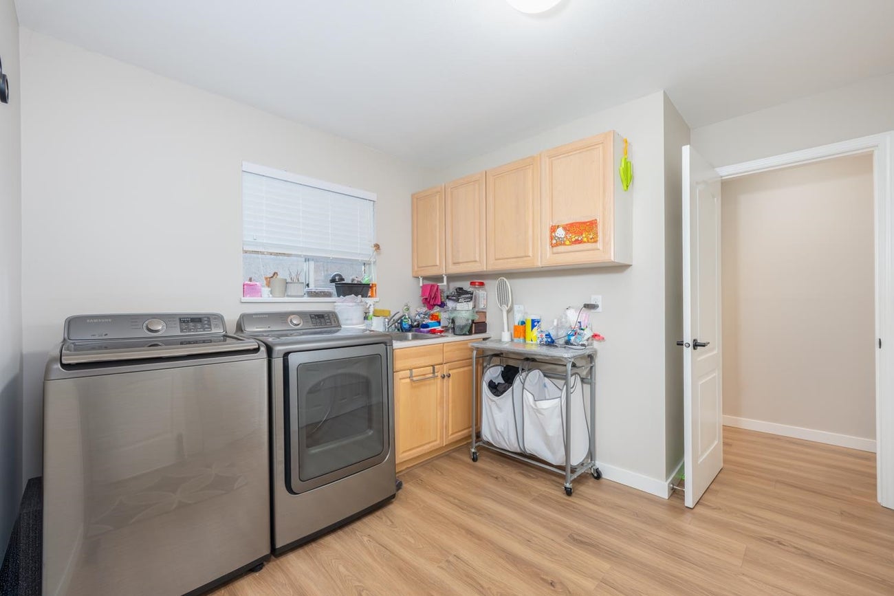 418 Balfour Drive - Coquitlam East Single Family Residence for Sale, 7 Bedrooms (R3106500)# - 26