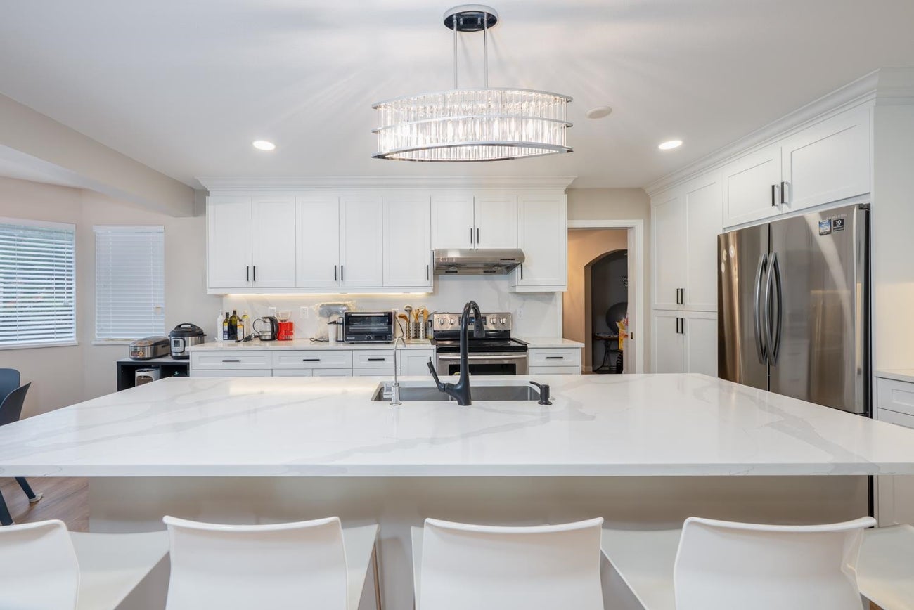 418 Balfour Drive - Coquitlam East Single Family Residence for Sale, 7 Bedrooms (R3106500)# - 9