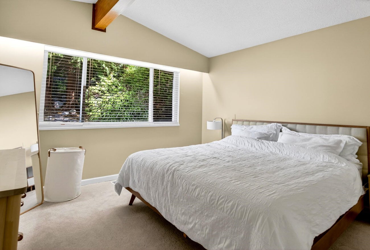 981 Kinsac Street - Coquitlam West Single Family Residence for Sale, 5 Bedrooms (R3107267)# - 11