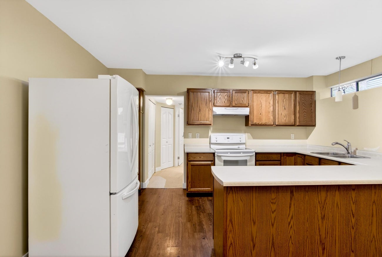 981 Kinsac Street - Coquitlam West Single Family Residence for Sale, 5 Bedrooms (R3107267)# - 21