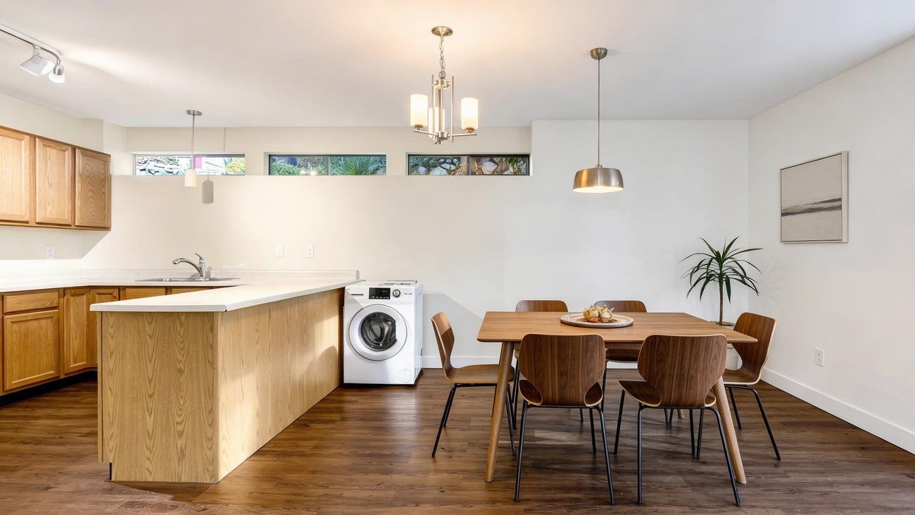 981 Kinsac Street - Coquitlam West Single Family Residence for Sale, 5 Bedrooms (R3107267)# - 23