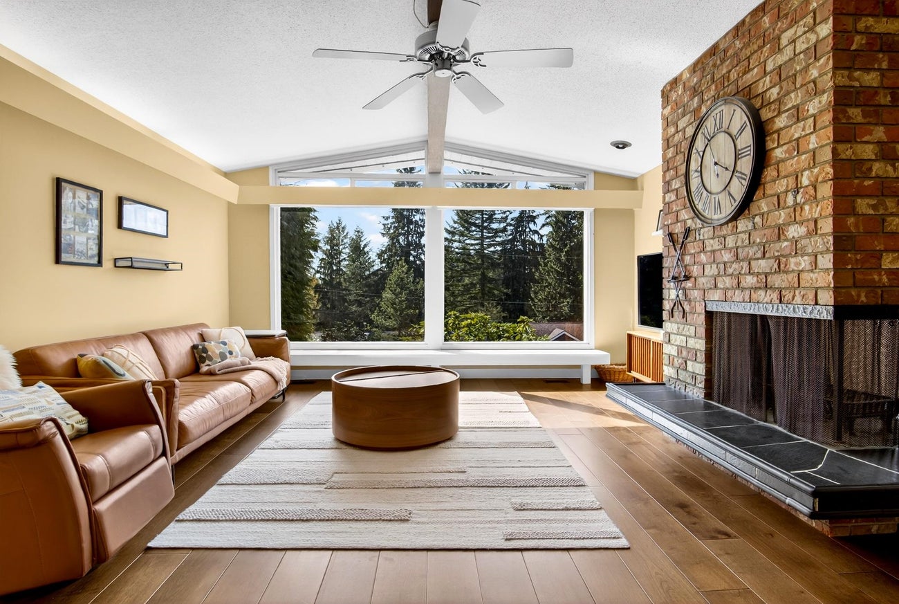 981 Kinsac Street - Coquitlam West Single Family Residence for Sale, 5 Bedrooms (R3107267)# - 2