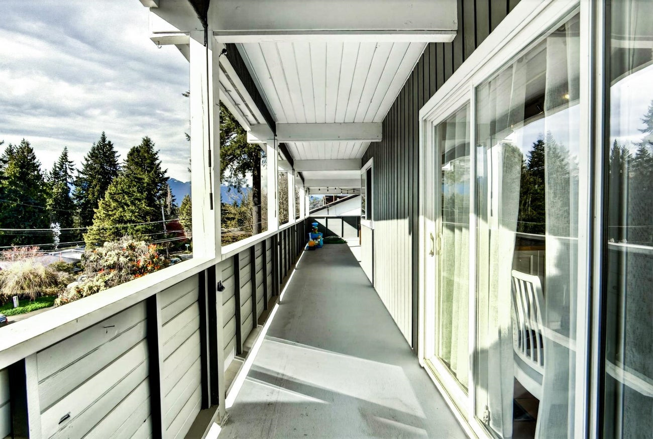 981 Kinsac Street - Coquitlam West Single Family Residence for Sale, 5 Bedrooms (R3107267)# - 33