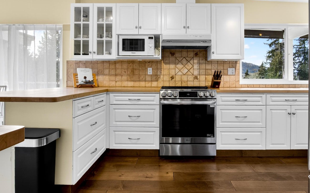 981 Kinsac Street - Coquitlam West Single Family Residence for Sale, 5 Bedrooms (R3107267)# - 7