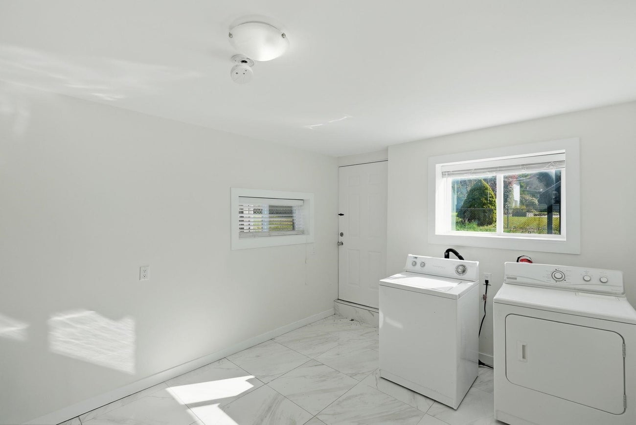 1106 Duthie Avenue - Simon Fraser Univer. single-family-residence for Sale, 6 Bedrooms (R3107289)# - 22