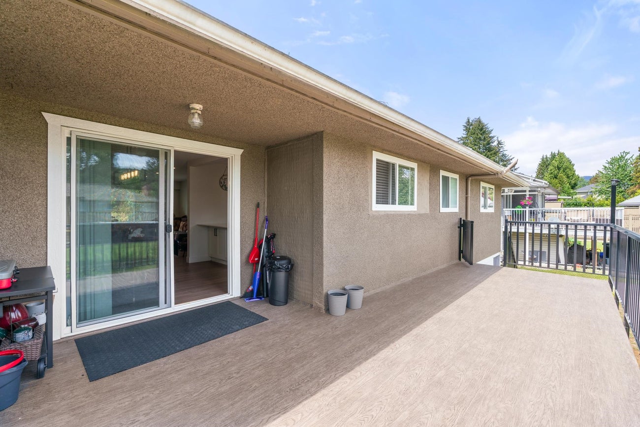 1106 Duthie Avenue - Simon Fraser Univer. single-family-residence for Sale, 6 Bedrooms (R3107289)# - 30