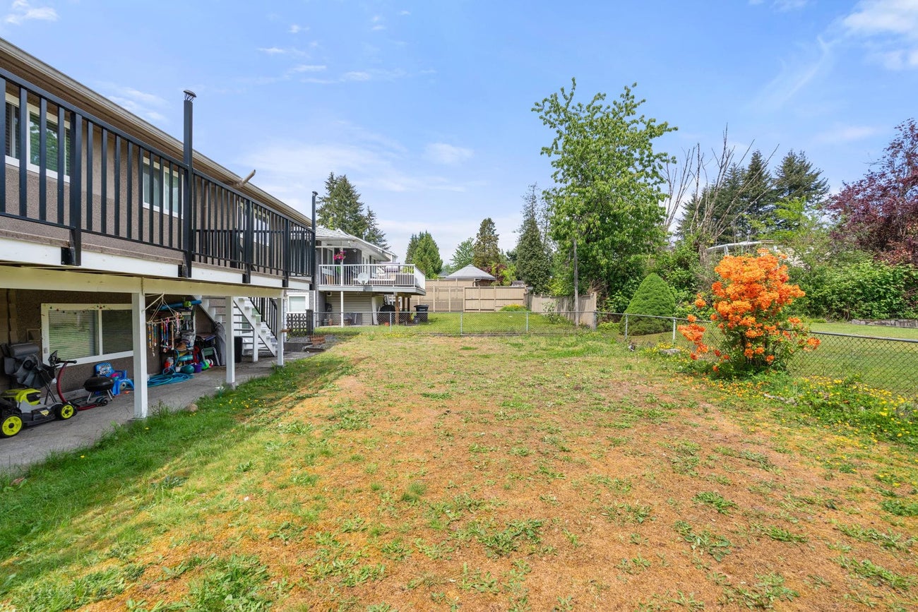 1106 Duthie Avenue - Simon Fraser Univer. single-family-residence for Sale, 6 Bedrooms (R3107289)# - 31