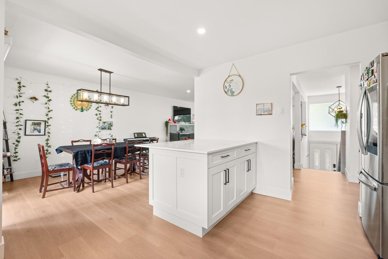 1106 Duthie Avenue - Simon Fraser Univer. single-family-residence for Sale, 6 Bedrooms (R3107289)# - 8