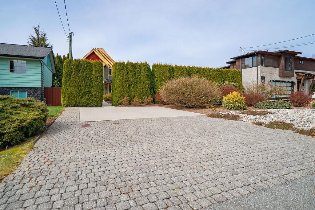 674 Colinet Street - Central Coquitlam single-family-residence for Sale, 4 Bedrooms (R3107799)# - 28