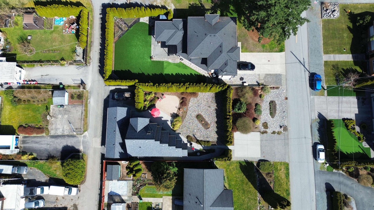 674 Colinet Street - Central Coquitlam single-family-residence for Sale, 4 Bedrooms (R3107799)# - 39