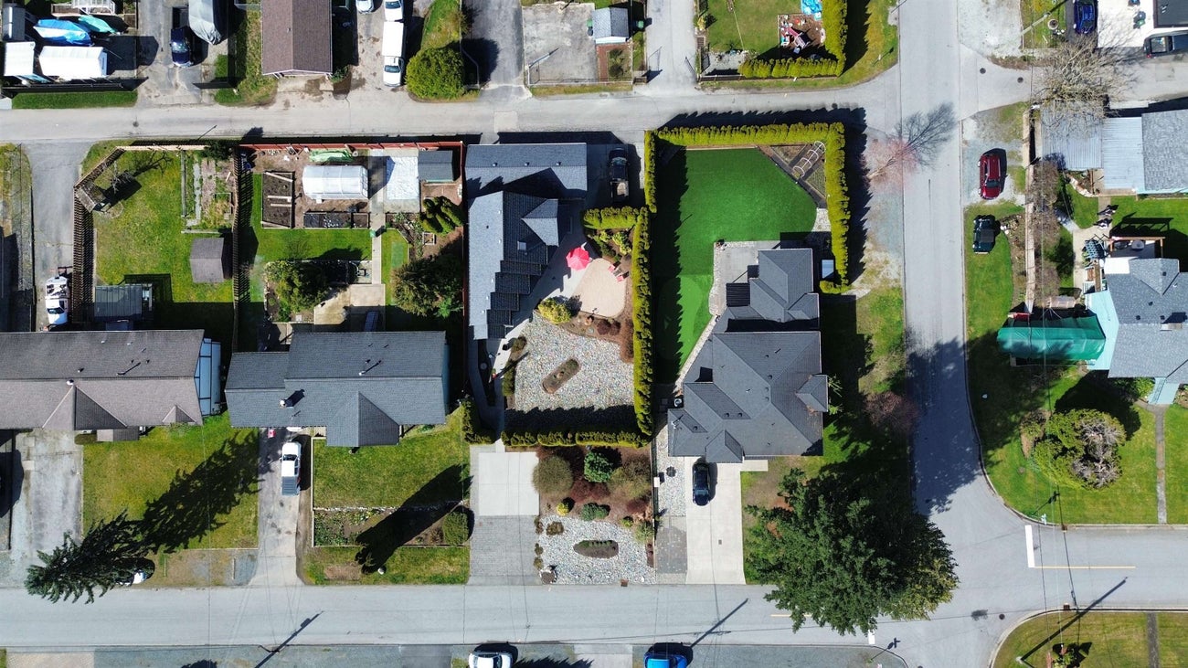 674 Colinet Street - Central Coquitlam single-family-residence for Sale, 4 Bedrooms (R3107799)# - 40