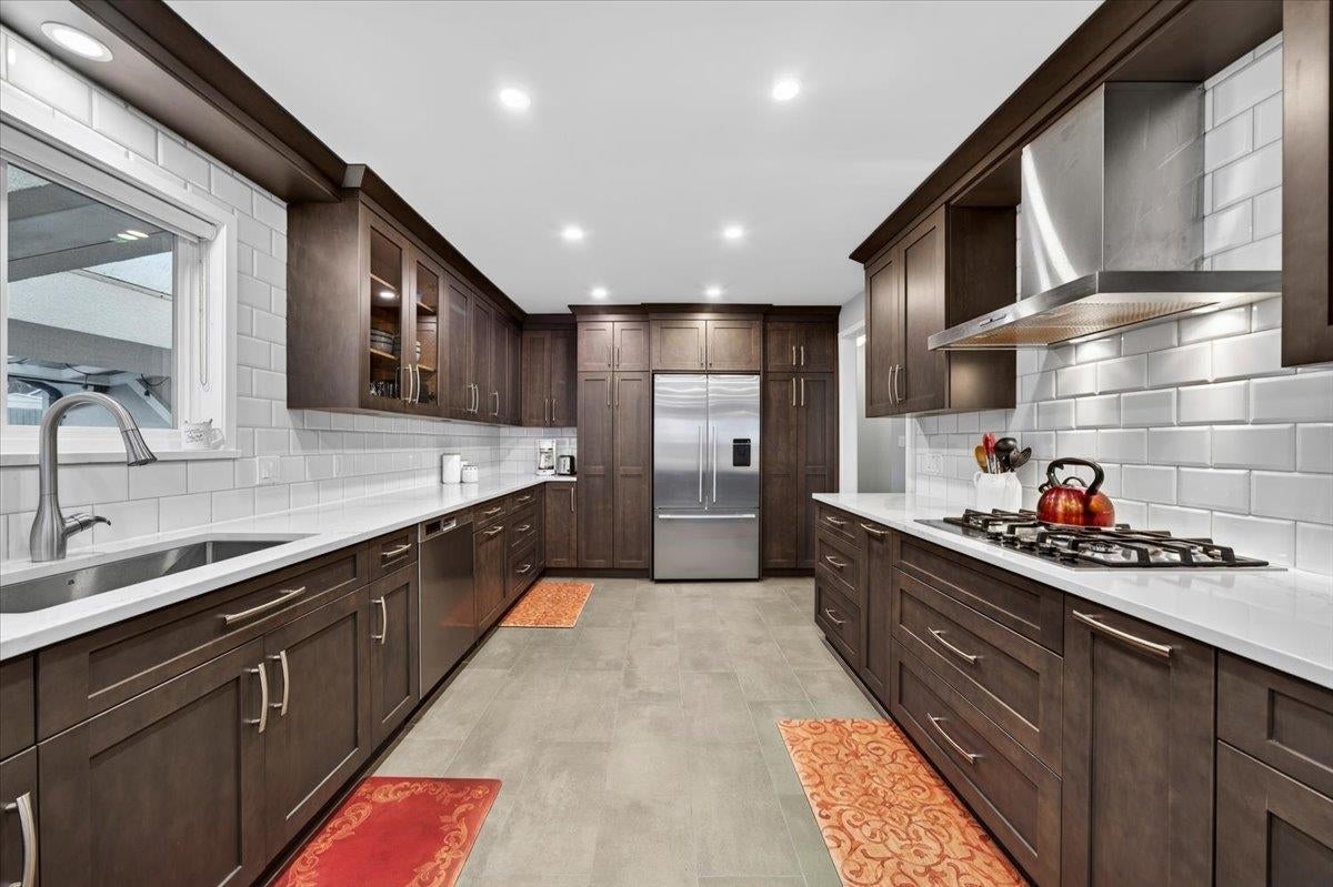 812 Grover Avenue - Coquitlam West Single Family Residence for Sale, 4 Bedrooms (R3109236)# - 10