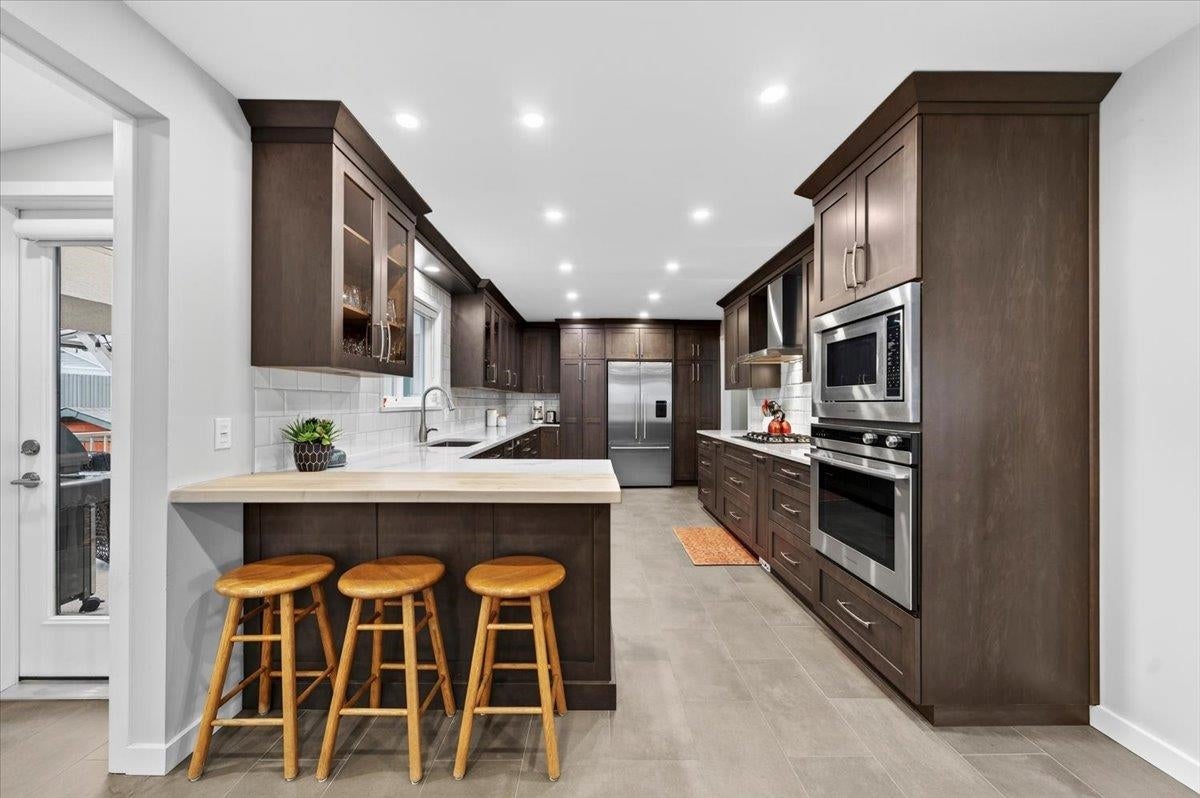 812 Grover Avenue - Coquitlam West Single Family Residence for Sale, 4 Bedrooms (R3109236)# - 11