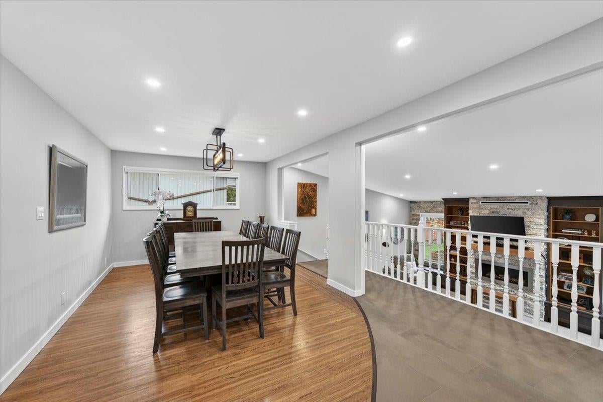 812 Grover Avenue - Coquitlam West Single Family Residence for Sale, 4 Bedrooms (R3109236)# - 12